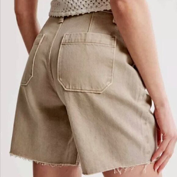 Abercrombie & Fitch Women's Mid Rise Long & Loose Short Size 30 10 - Picture 2 of 8